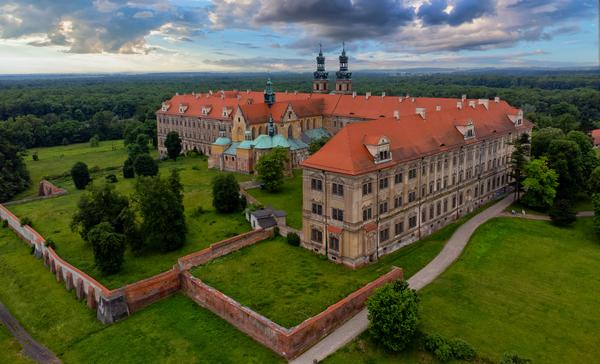 Pocysterski klasztor w Lubiążu